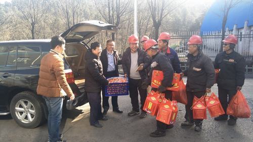 堅守崗位，我們一直在......