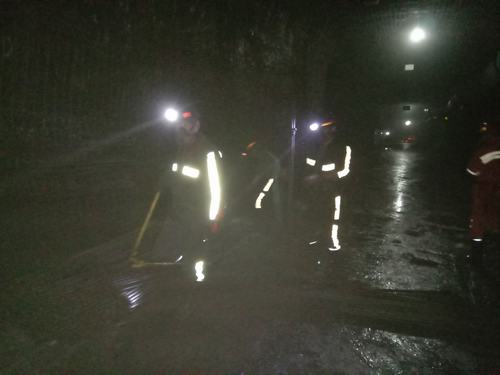 陜煤建設掘進公司：小保當項目部112201輔運順槽貫通紀實