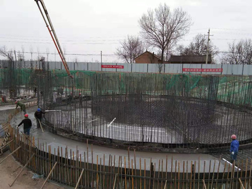 陜煤建設天工公司土建九部順利完成文家坡礦井及選煤廠新增產(chǎn)品倉筏板基礎澆筑