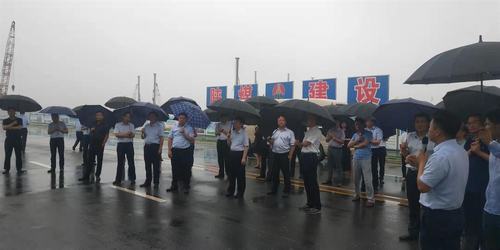 銅川市、渭南市領(lǐng)導(dǎo)率團(tuán)觀摩渭南分公司南京金龍純電動(dòng)商用車(chē)項(xiàng)目