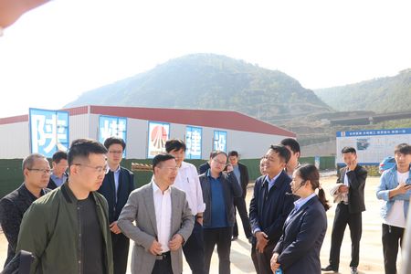 國家發(fā)改委宏觀經(jīng)濟(jì)研究院榆林“十四五”規(guī)劃調(diào)研組至北國棗業(yè)紅棗深加工項(xiàng)目施工現(xiàn)場(chǎng)開展調(diào)研工作