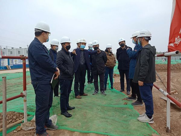 中央儲備糧新建項目領導小組組長、指揮部指揮長、副總經(jīng)理王錄印蒞臨天工公司中儲糧項目檢查指導工作