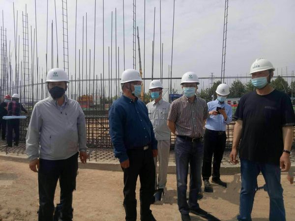 中儲(chǔ)糧西安分公司總經(jīng)理戴中文、西安直屬庫(kù)總經(jīng)理趙琳蒞臨天工公司中儲(chǔ)糧項(xiàng)目檢查指導(dǎo)工作