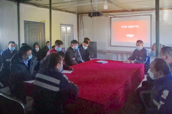 陜煤建設洗選煤運營公司第一項目部:施工現(xiàn)場送“清風”