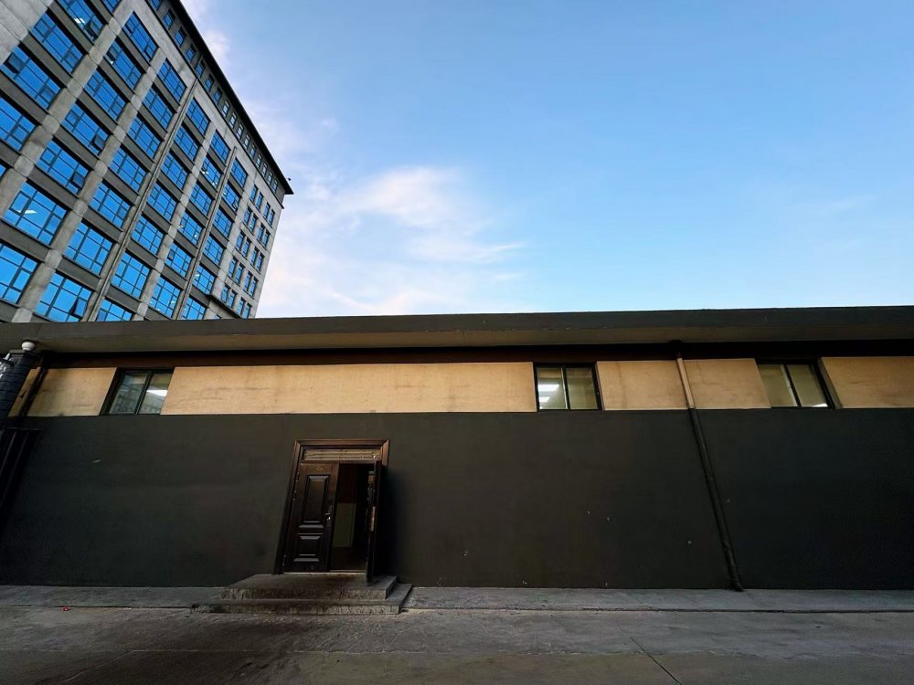 “建精品護安全”承諾兌現！陜煤建設韓城分公司土建六項目部承建的下峪口煤礦“民生廊橋”貫通驗收